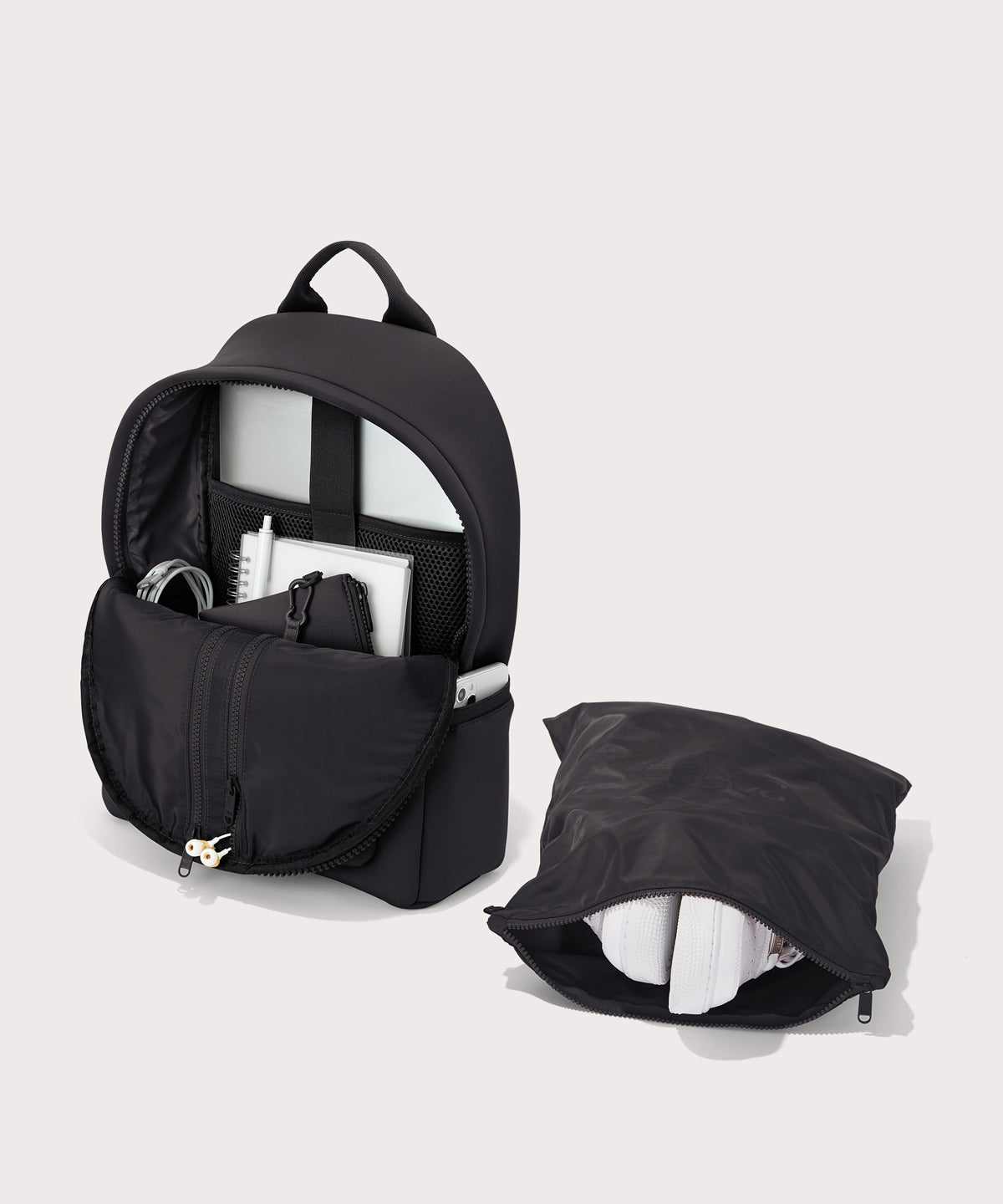 Dakota Backpack in Onyx, Medium